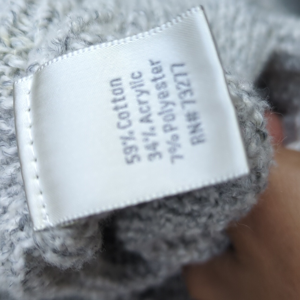 Lauren Conrad heart boucle sweater in a light gray or marled gray color. XL - Picture 10 of 10